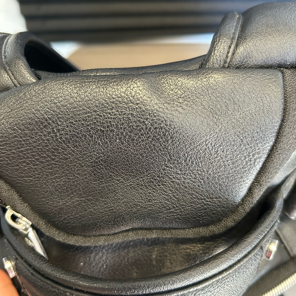 Itzy Ritzy black diaper Backpack - Picture 11 of 15